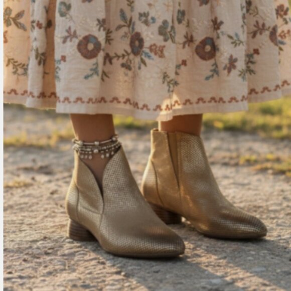 Antelope Size 7 - 7.5 Bronze REN Laser Boho Ankle Boots Smokey Gold Slip-On NEW! - Picture 1 of 12
